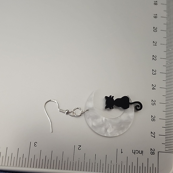 Black Cat Acrylic White Moon Accented with Black decorative Jump Rings - Picture 3 of 6